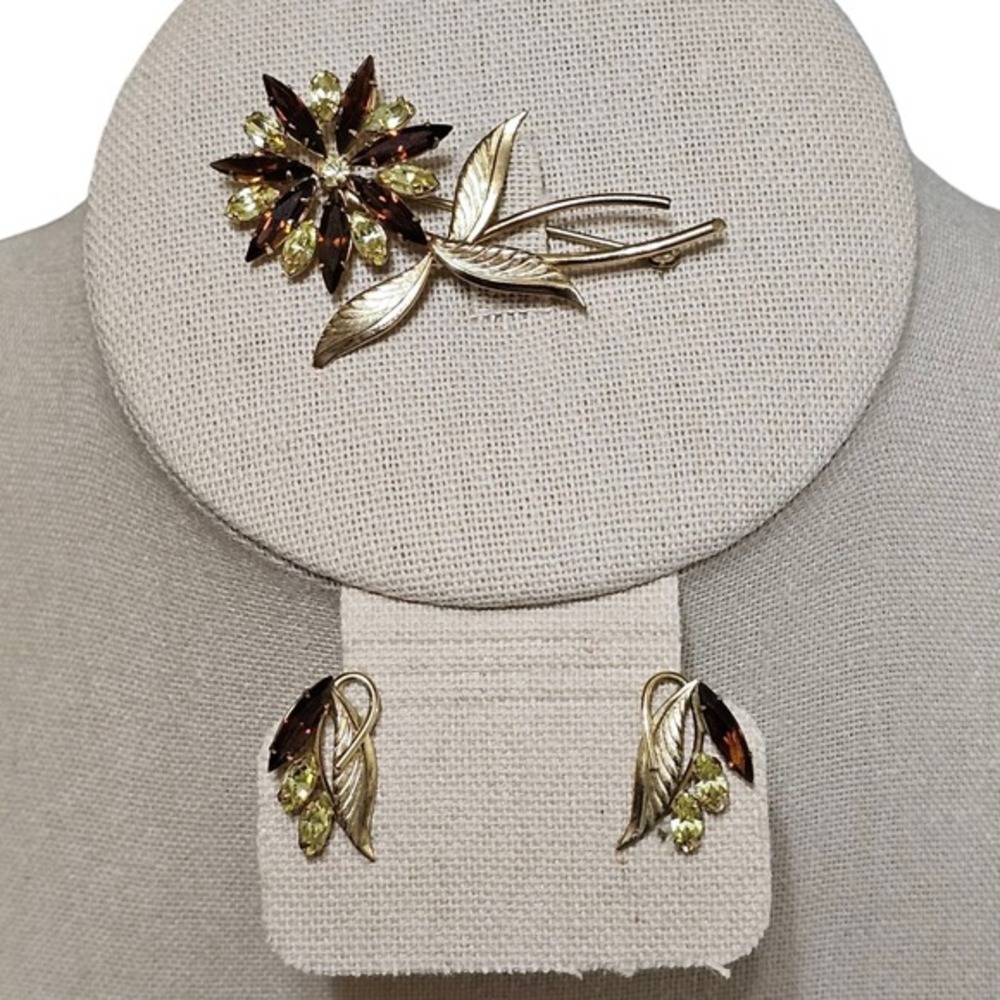 Vtg Tru Kay 12k Gold Filled Brooch & Earring Set Brown Green Rhinestone Flower